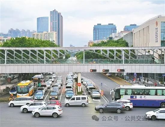 石家莊公交創新研發除雪保障車和洗車機，即將投入使用